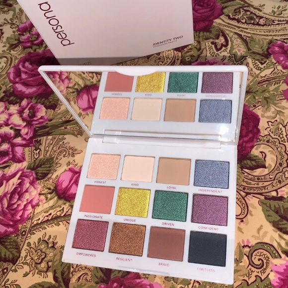 Persona Identity Two Palette *PRICE FIRM* - Picture 6 of 10